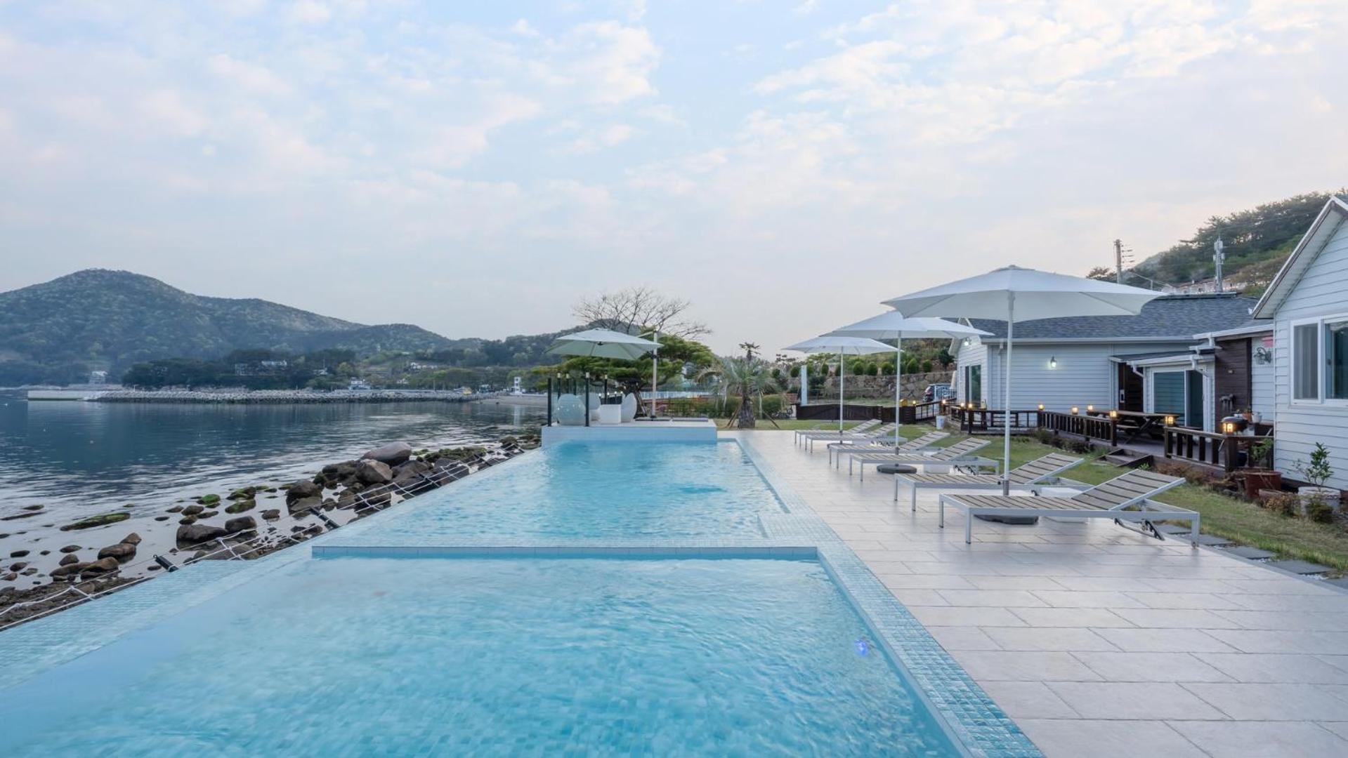 Namhae Sea Stay N Pet Pension Exterior photo