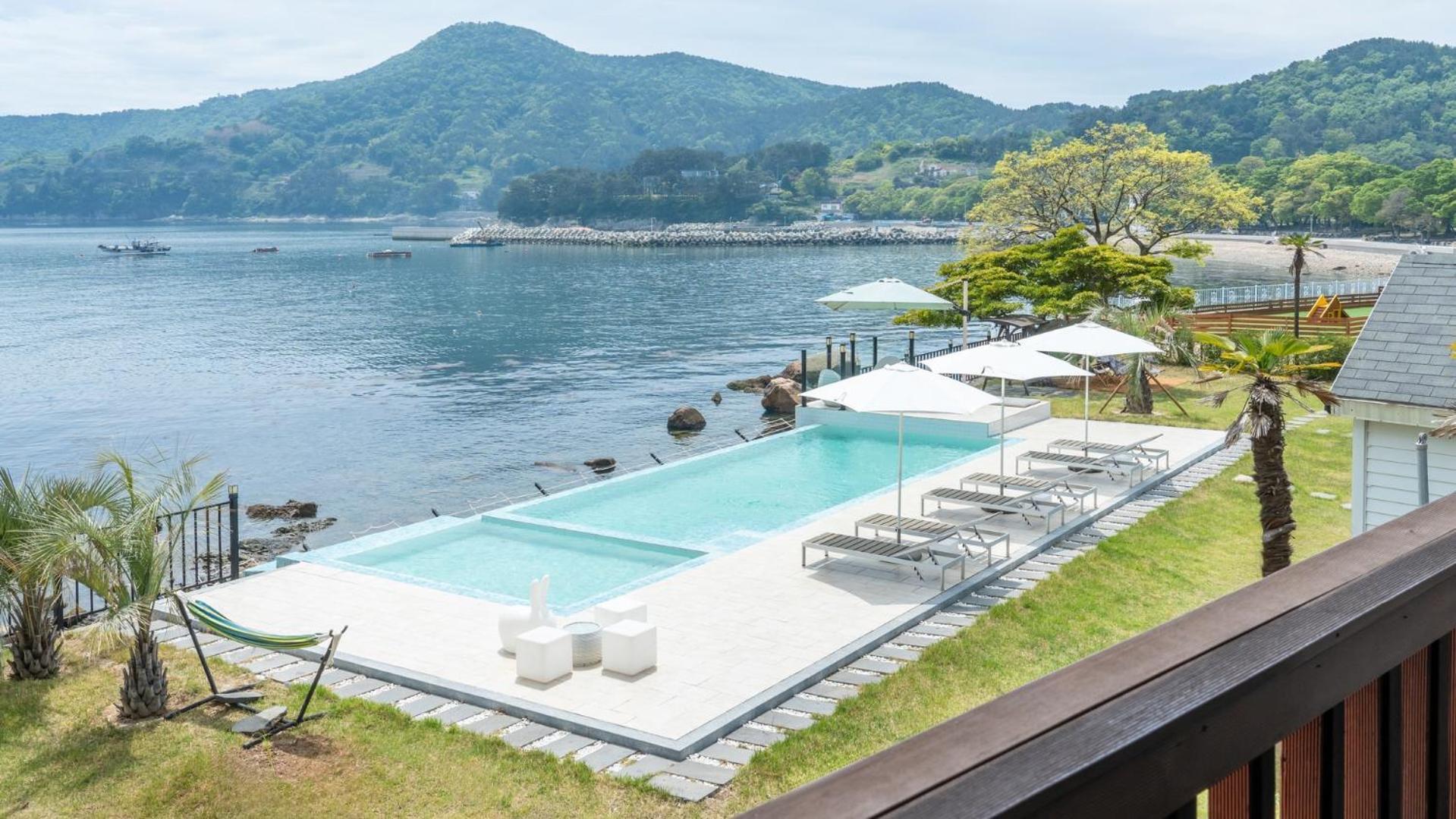 Namhae Sea Stay N Pet Pension Room photo