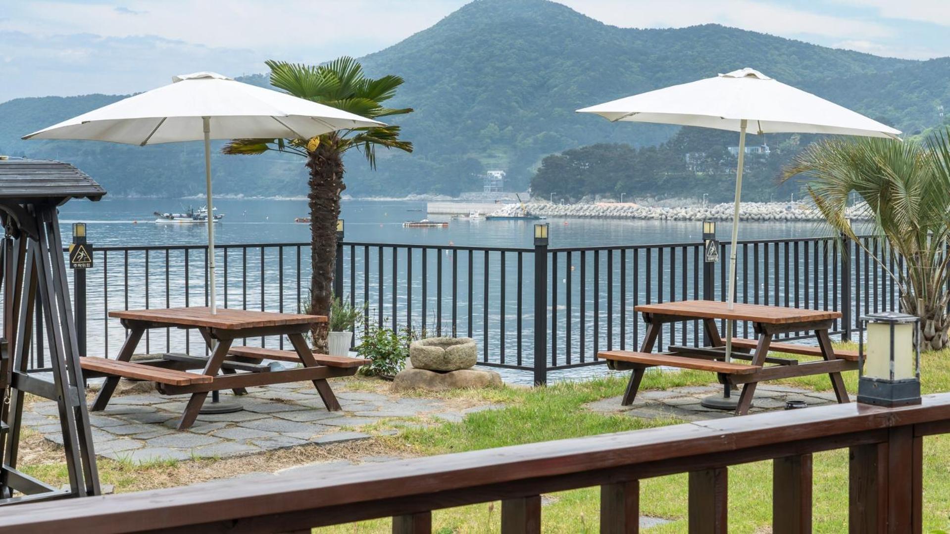 Namhae Sea Stay N Pet Pension Room photo