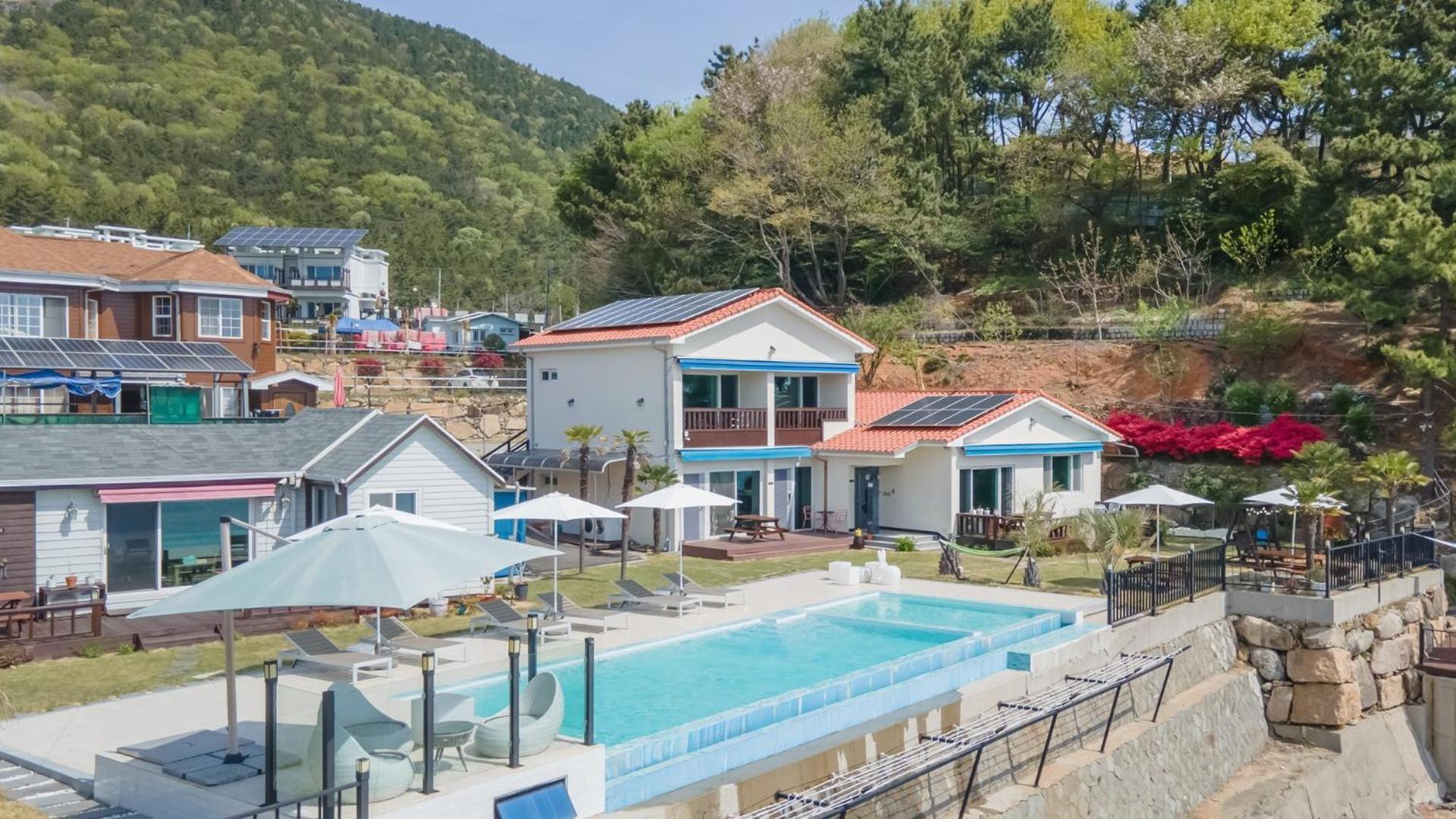 Namhae Sea Stay N Pet Pension Exterior photo